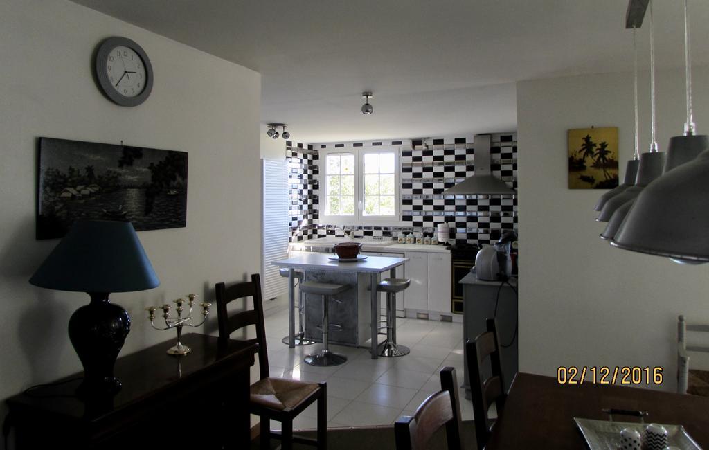 Les Gites De La Maison Bleue D'Estialescq מראה חיצוני תמונה
